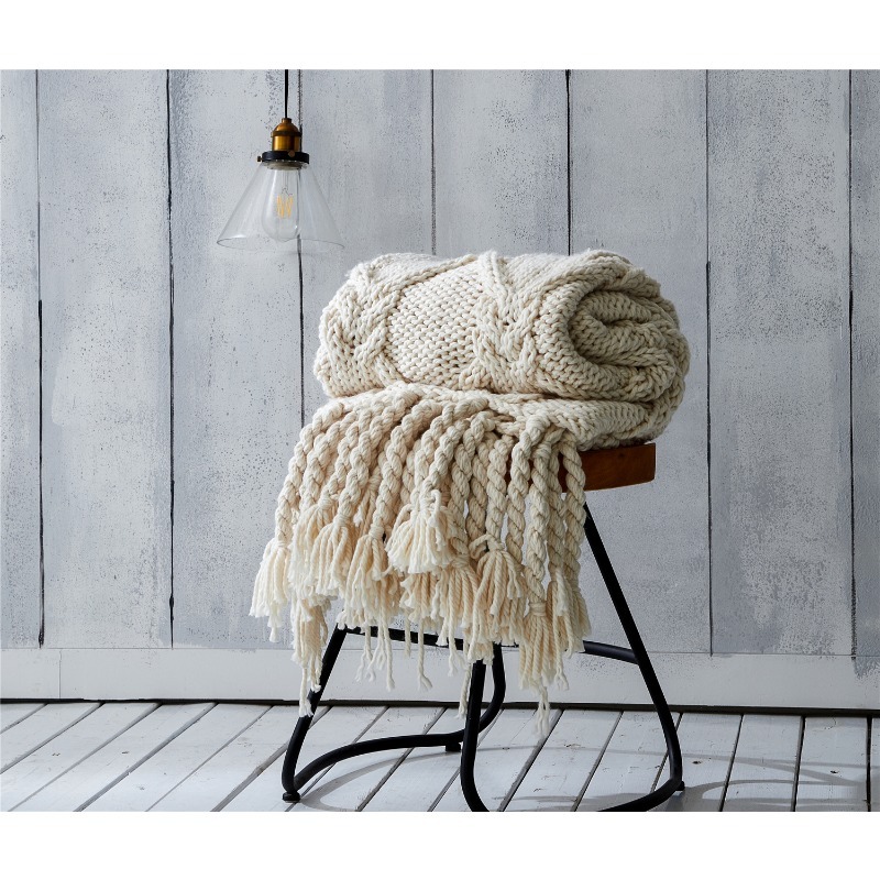 Throw Blanket Chunky Knit - Gruby Koc Ręcznie Robiony z Frędzlami,
